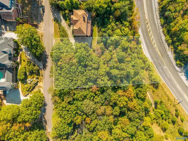 7724 Donegal Drive, Huntsville, AL 35802