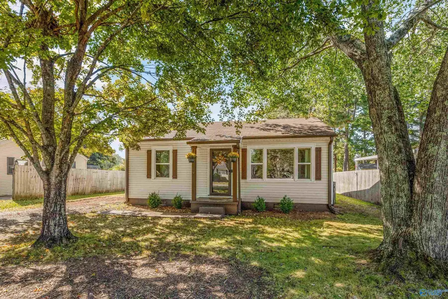 328 Shaw Street, Athens, AL 35611 - #2