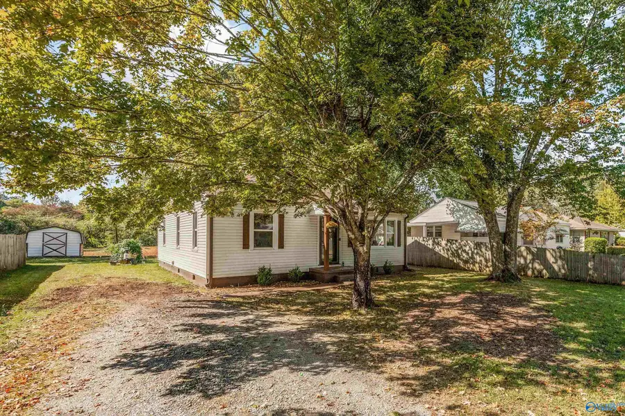328 Shaw Street, Athens, AL 35611 - #3