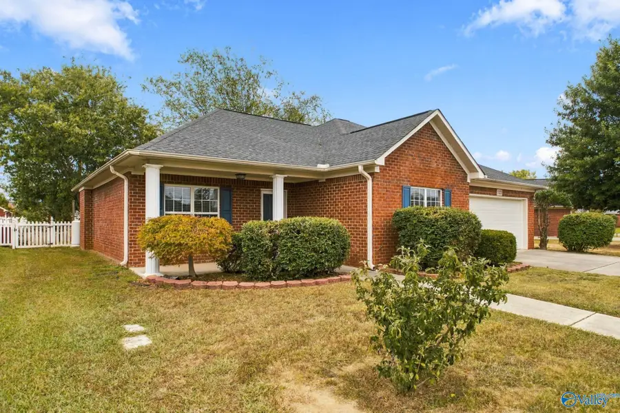 5212 Frankford Drive Se, Owens Cross Roads, AL 35763 - #2