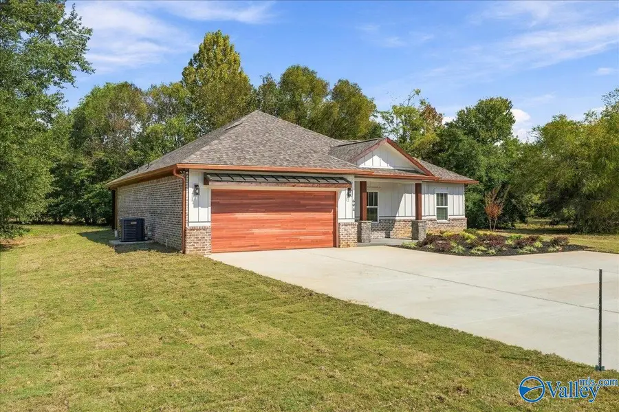 694 Knotty Walls Road, Owens Cross Roads, AL 35763 - #3