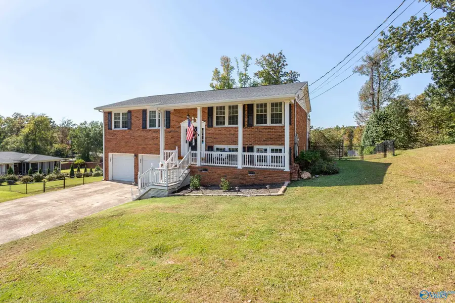 1003 10th Avenue Ne, Jacksonville, AL 36265 - #3