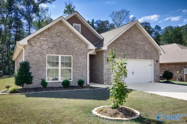 4120 Rockland Circle, Owens Cross Roads, AL 35763
