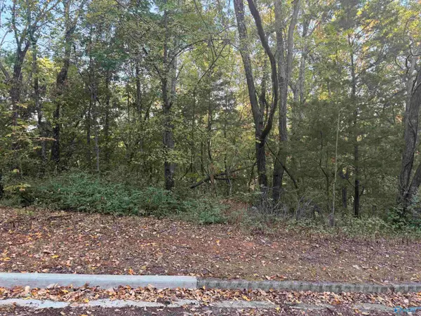 15008 Greentree Trail Se, Huntsville, AL 35803