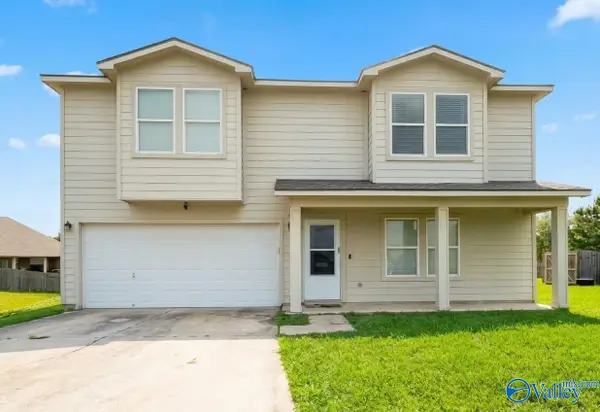 101 Coach Glen Drive, Owens Cross Roads, AL 35673