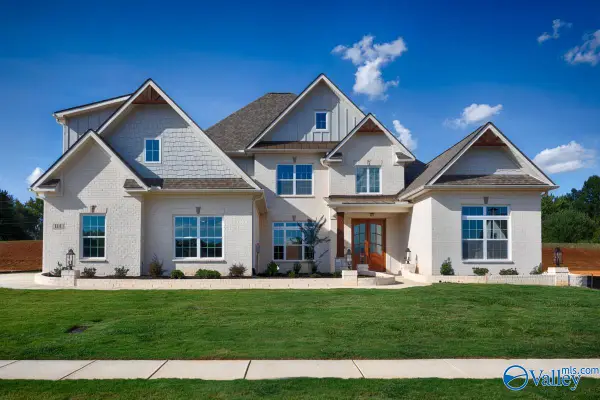10 Scenic Loop Road, Huntsville, AL 35803