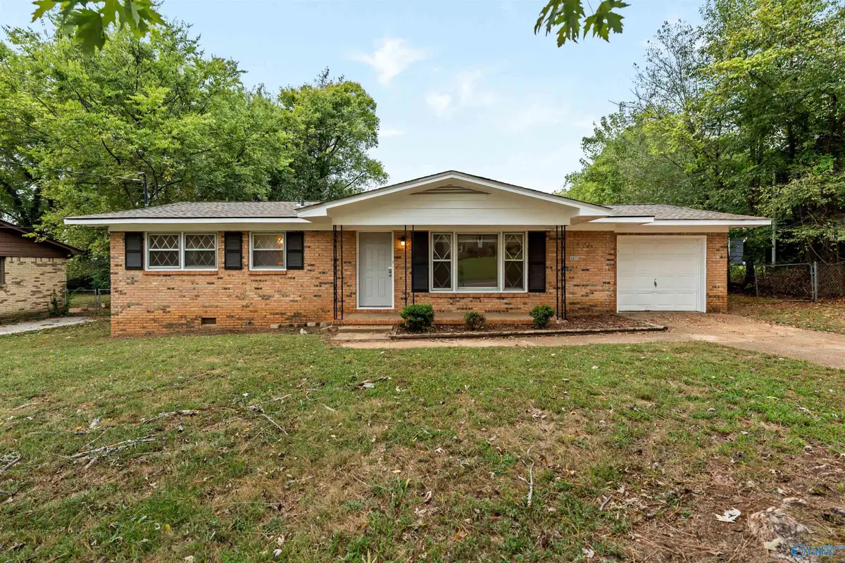 2611 Trail Ridge Road Nw, Huntsville, AL 35810 - #1