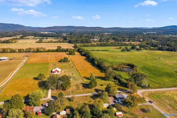 107 Richard Brannum Drive, Owens Cross Roads, AL 35763
