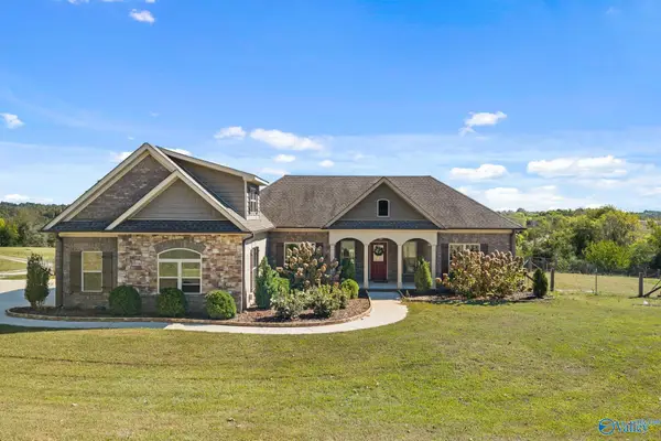 18295 Cox Road, Athens, AL 35611
