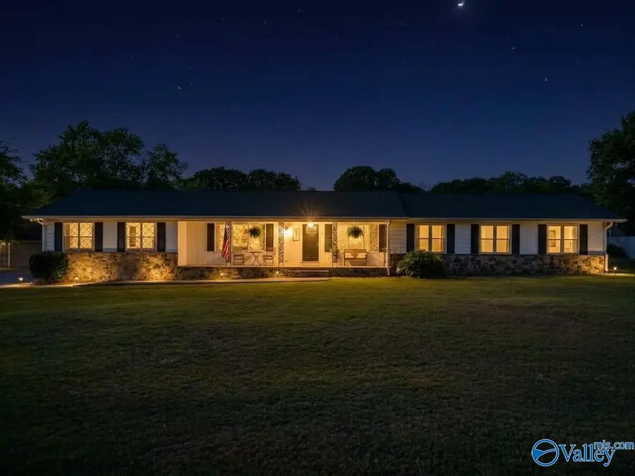 42 Woodland Avenue, Trinity, AL 35673 - #2