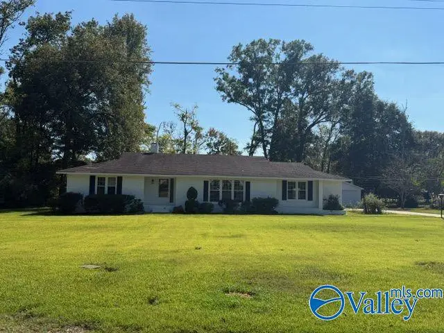 102 Cedar Lane, Moulton, AL 35650 - #2
