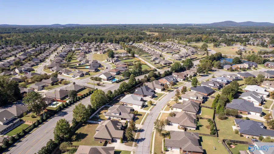 2215 Towne Park Drive Sw, Huntsville, AL 35803 - #3