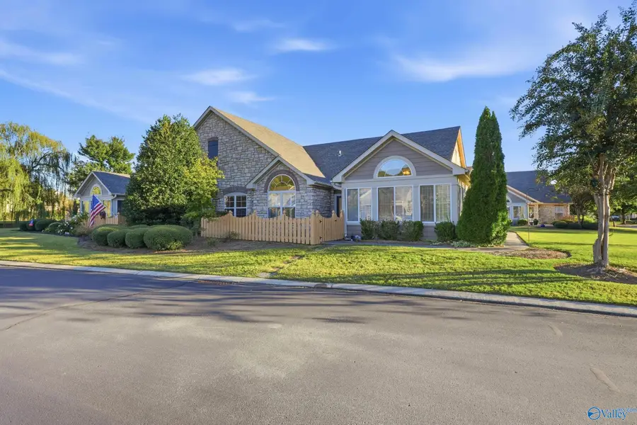 82 Laurel Lane, Brownsboro, AL 35741 - #3