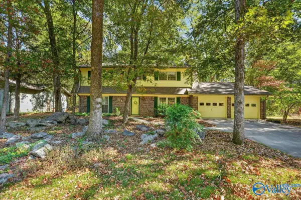708 Bluewood Drive Se, Huntsville, AL 35802