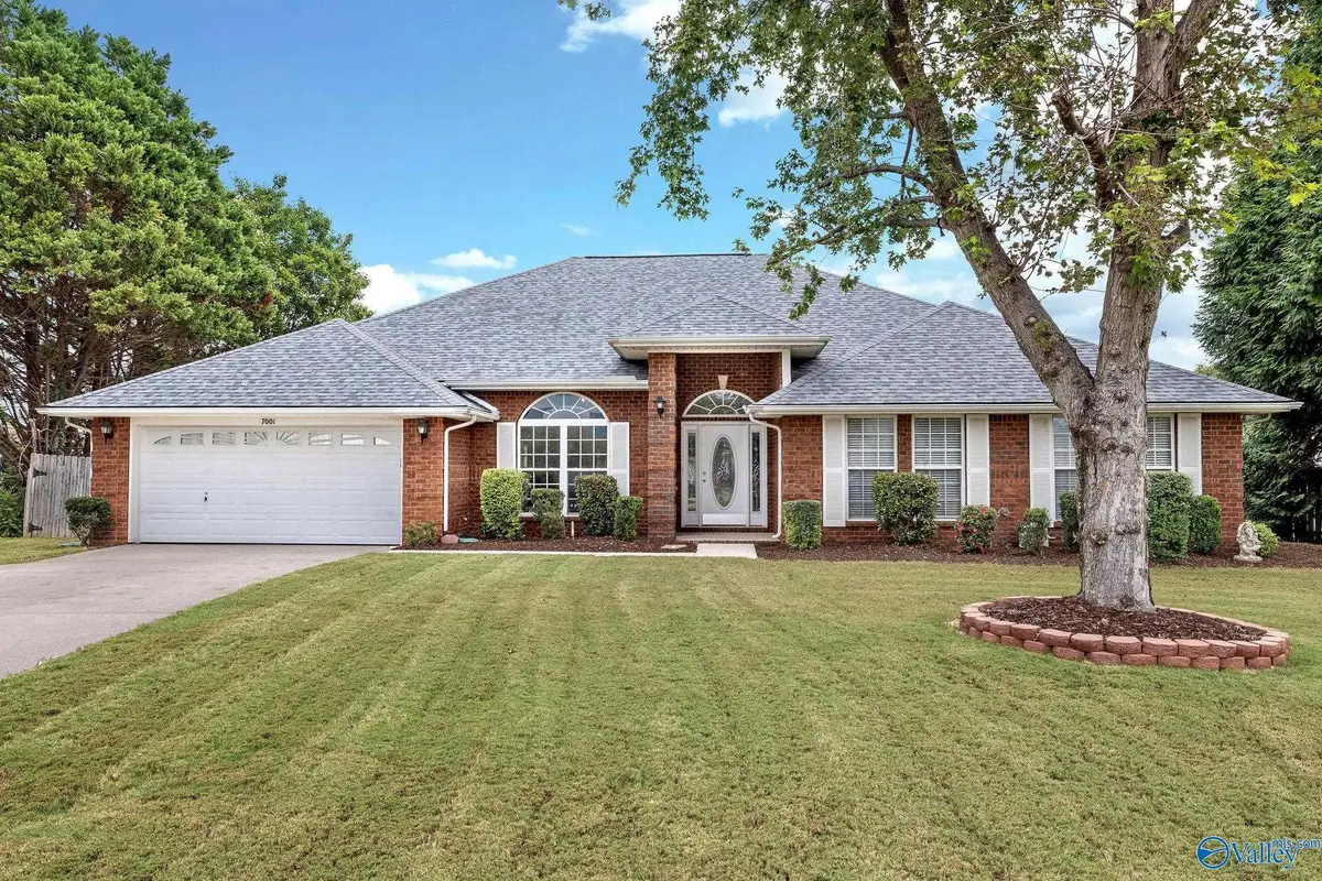7001 Thornwood Lane, Owens Cross Roads, AL 35803 - #1
