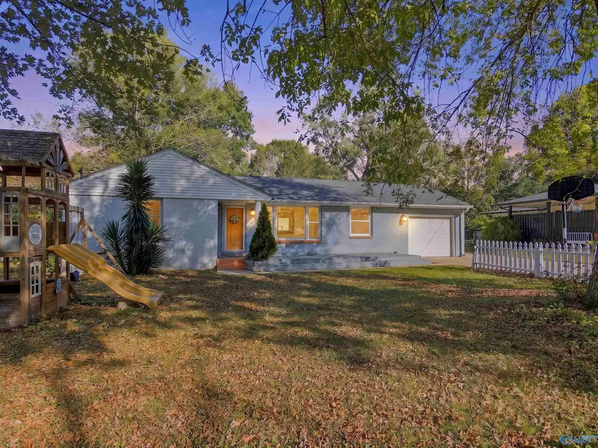 2104 SW Hansel Avenue Sw, Huntsville, AL 35802 - #1
