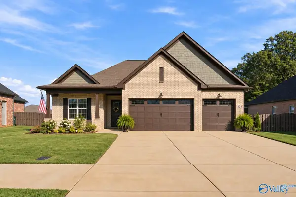 125 Parkland Hill Trace, Madison, AL 35756