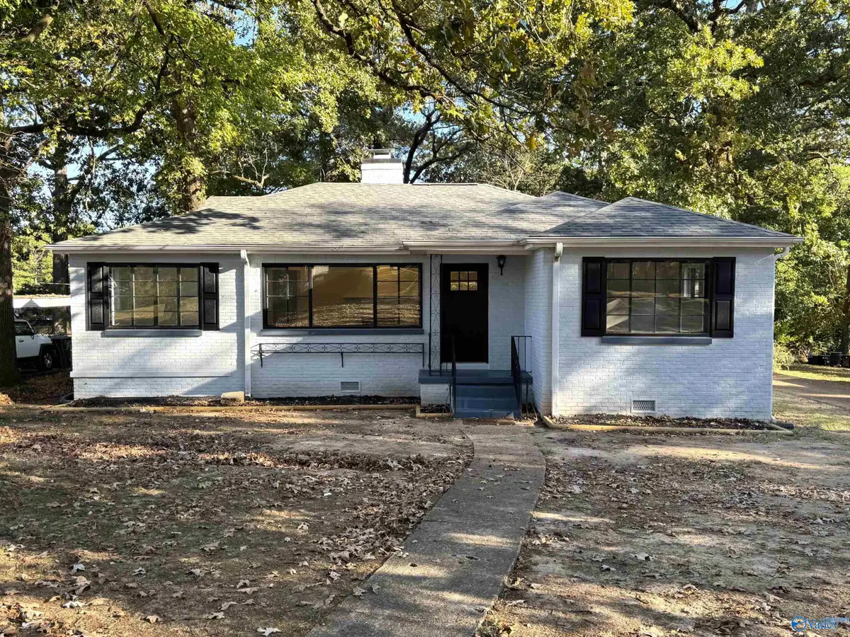 1824 Tune Avenue, Florence, AL 35630 - #1
