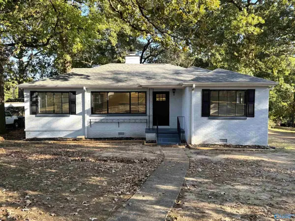 1824 Tune Avenue, Florence, AL 35630