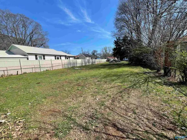 816 Peachtree Street, Huntsville, AL 35816