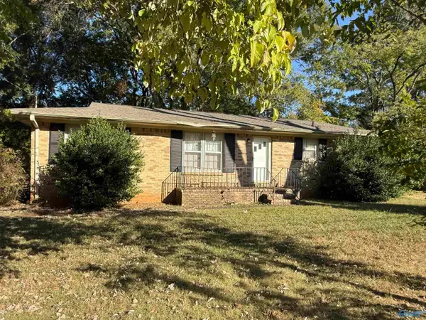 3210 NW Overhill Street, Huntsville, AL 35810
