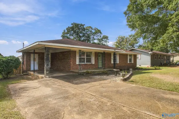 425 SW Clearview Street, Decatur, AL 35601