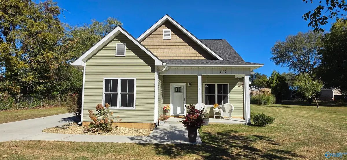 412 W Charlotte Avenue, Scottsboro, AL 35768 - #1