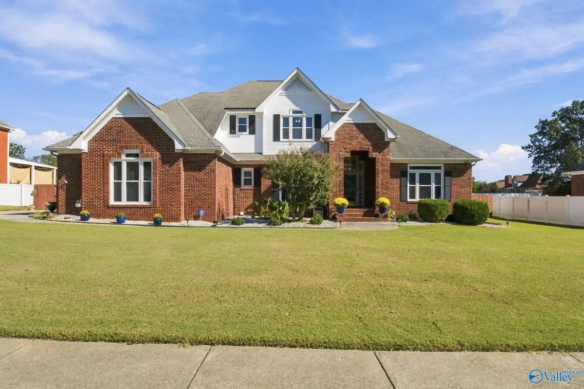 105 Foxboro Place Nw, Huntsville, AL 35806 - #1
