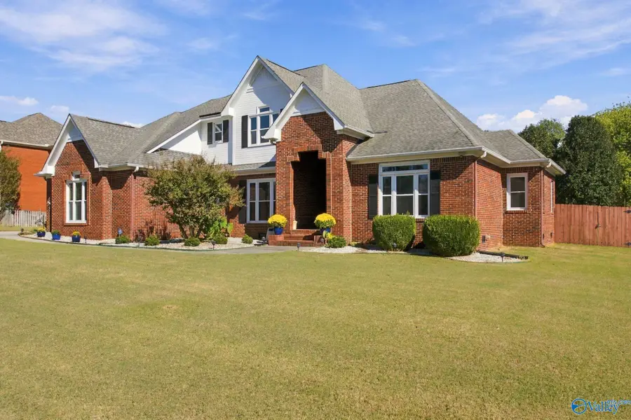 105 Foxboro Place Nw, Huntsville, AL 35806 - #2