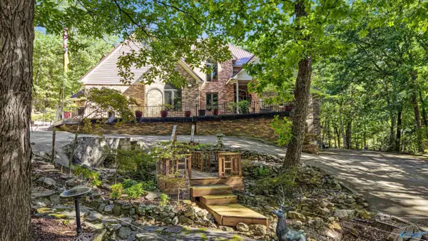 2626 Lancelot Drive, Huntsville, AL 35803