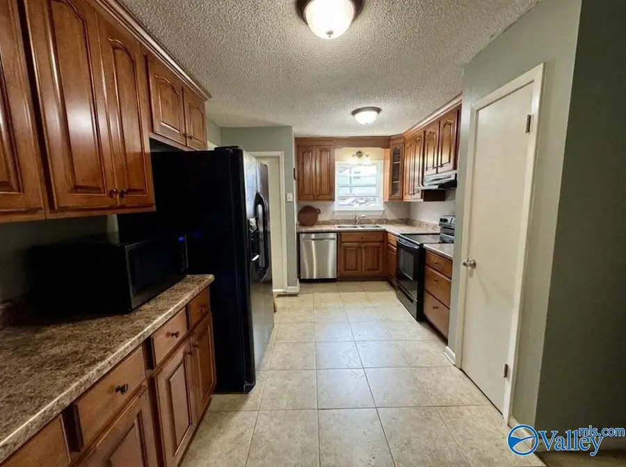 196 College Street, New Market, AL 35761 - #3