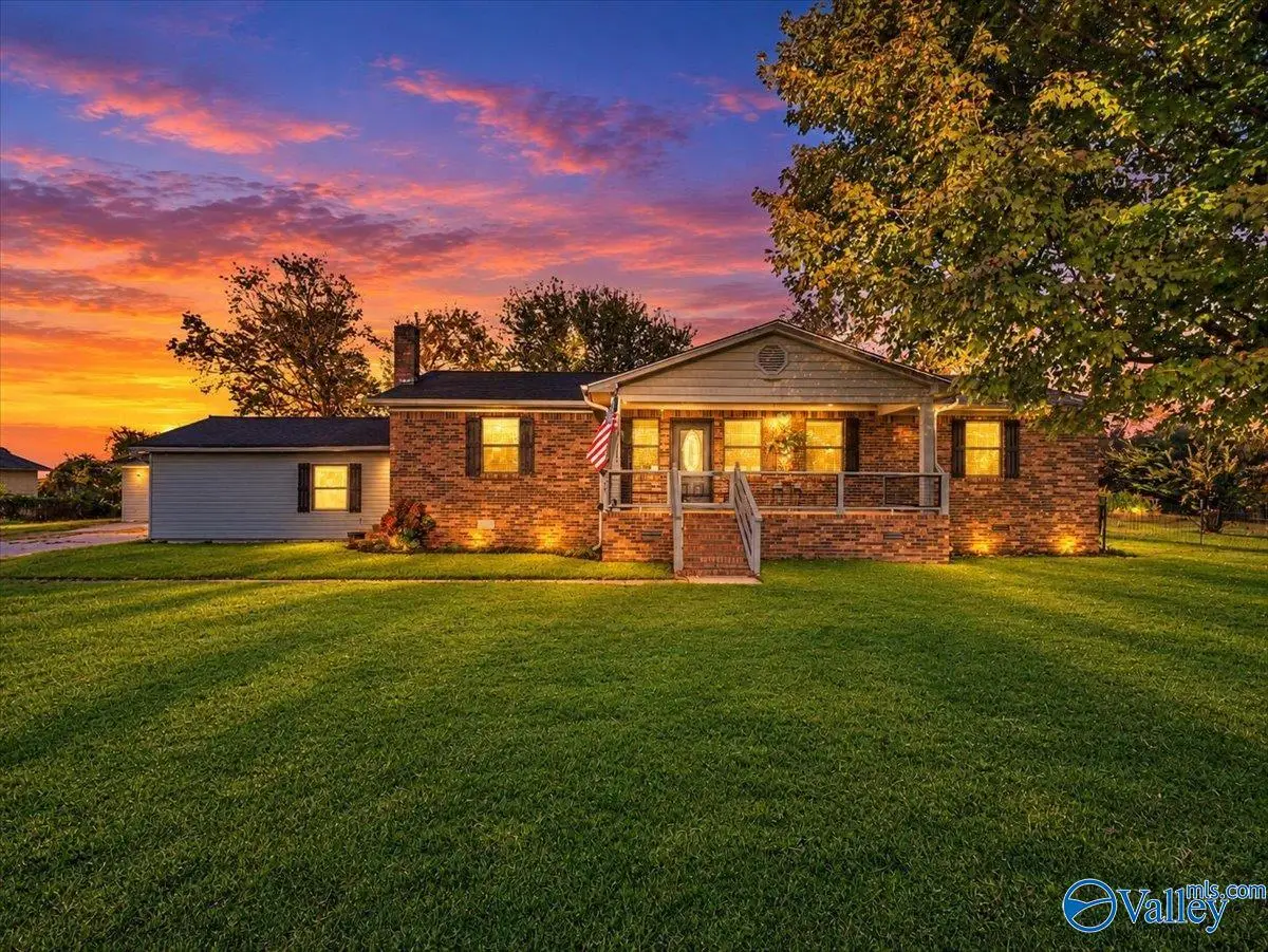 424 Horseshoe Bend Road, Scottsboro, AL 35769 - #1