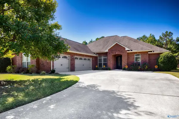 72 Walnut Cove Boulevard, Huntsville, AL 35824