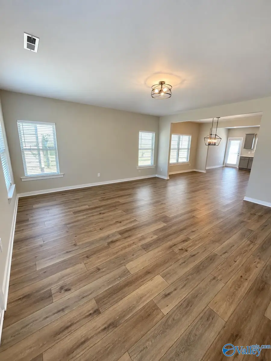 2120 Sullivan Drive, Cullman, AL 35055 - #3