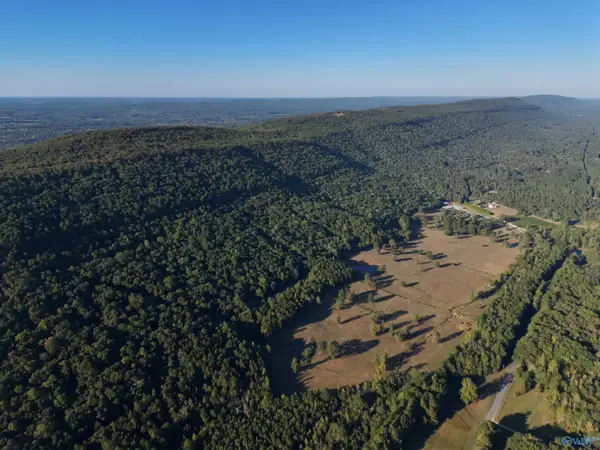 7668 Owls Hollow Road, Gadsden, AL 35901