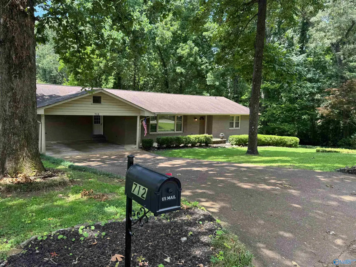 712 Pickwick Court, Sheffield, AL 35660 - #1