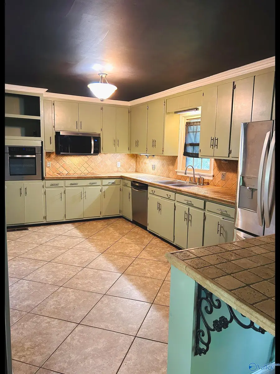 712 Pickwick Court, Sheffield, AL 35660 - #3