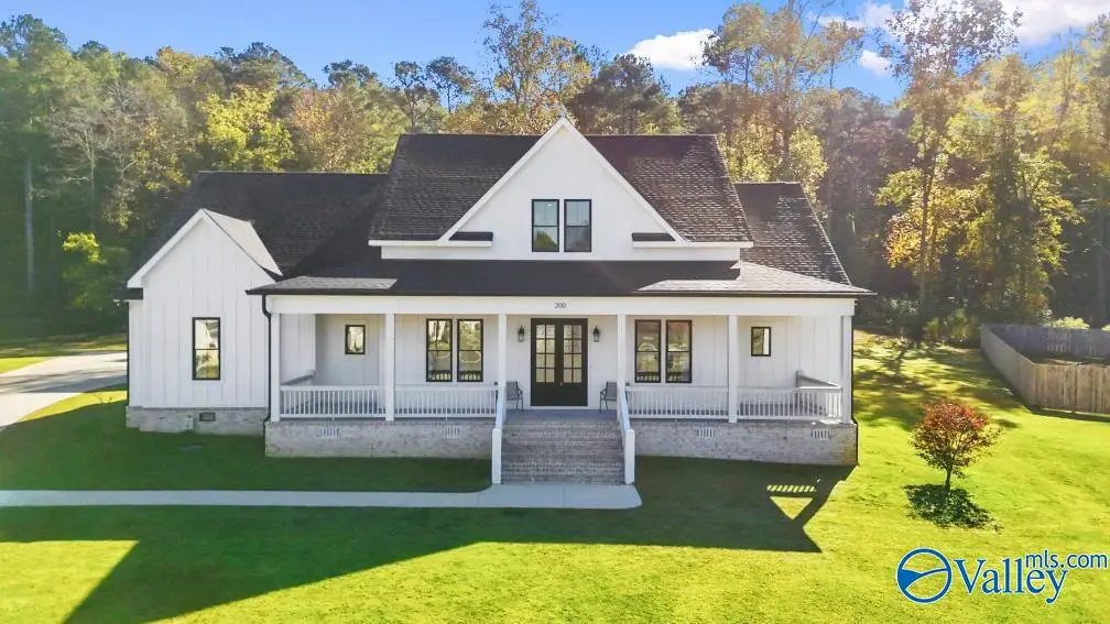 200 Spring Creek Cove, Guntersville, AL 35976 - #1
