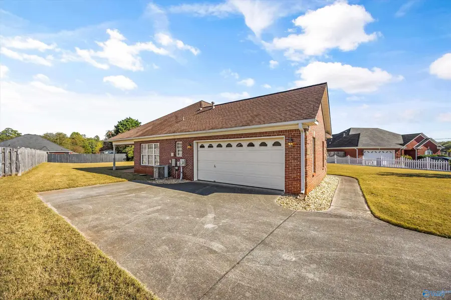 177 Timber Oak Road, Huntsville, AL 35806 - #3