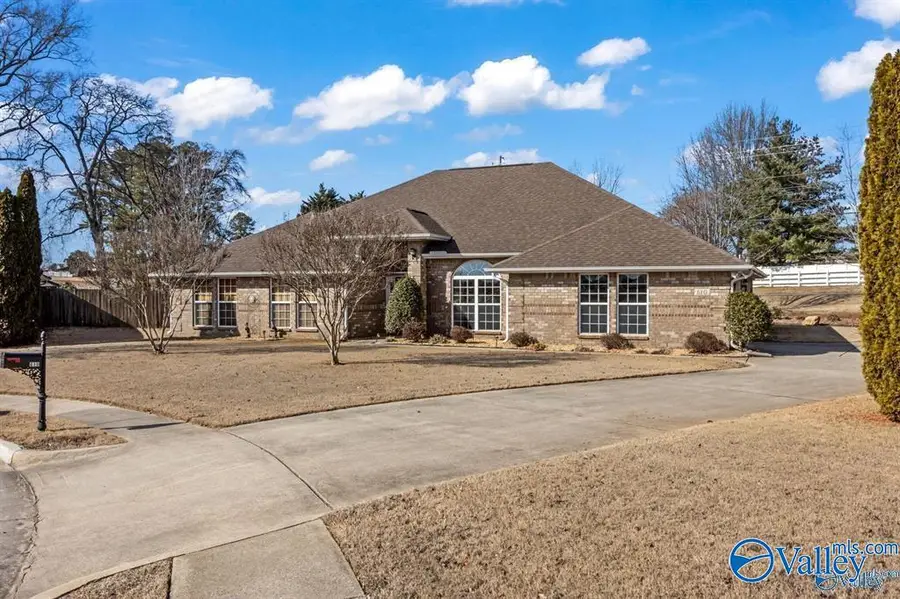 610 Summer Cove Circle Nw, Madison, AL 35757 - #2