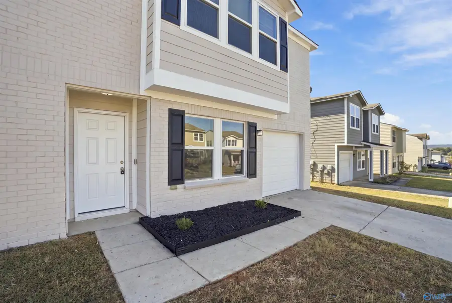146 Whitestone Drive Ne, Huntsville, AL 35810 - #3