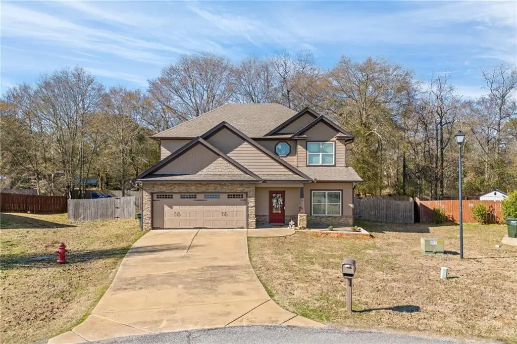 16 Golden Eagle Court, Fort Mitchell, AL 36856 - Image #1