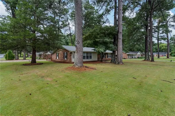 2722 East Lindsay Drive, Columbus, GA 31907
