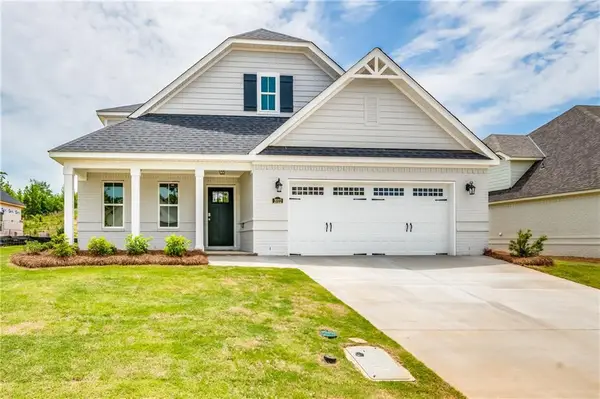 2022 Hidden Lakes Drive, Opelika, AL 36801