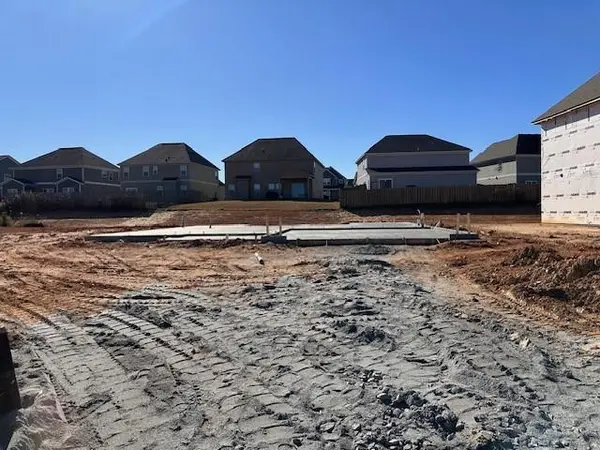 253 Black Oak Drive Drive, Smiths Station, AL 36877