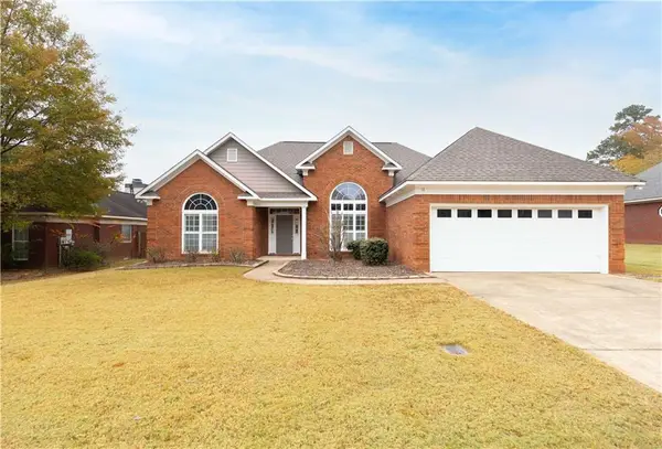 32 Pebble Court, Smiths Station, AL 36877
