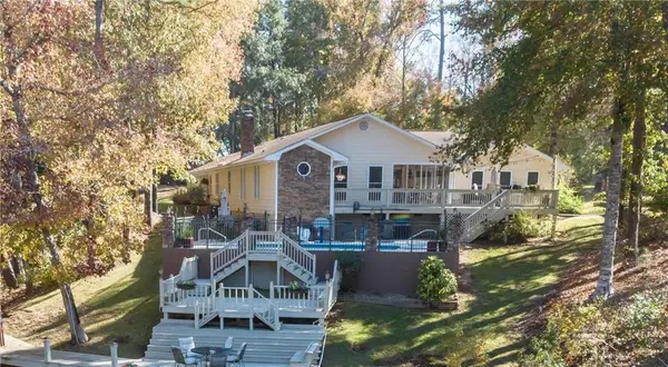 558 Lee Road 367, Valley, AL 36854