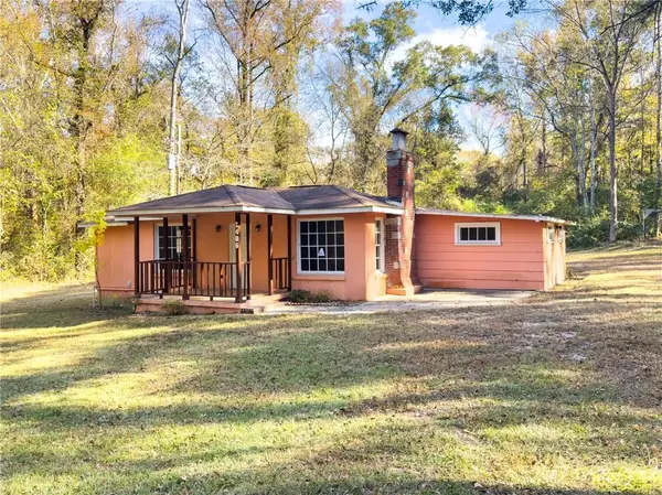 2406 5th Place S, Phenix City, AL 36869