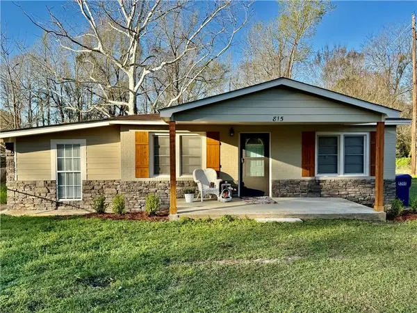 815 Railroad Avenue, Smiths Station, AL 36877