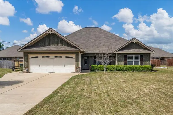 10 Greyhawk Court, Fort Mitchell, AL 36856